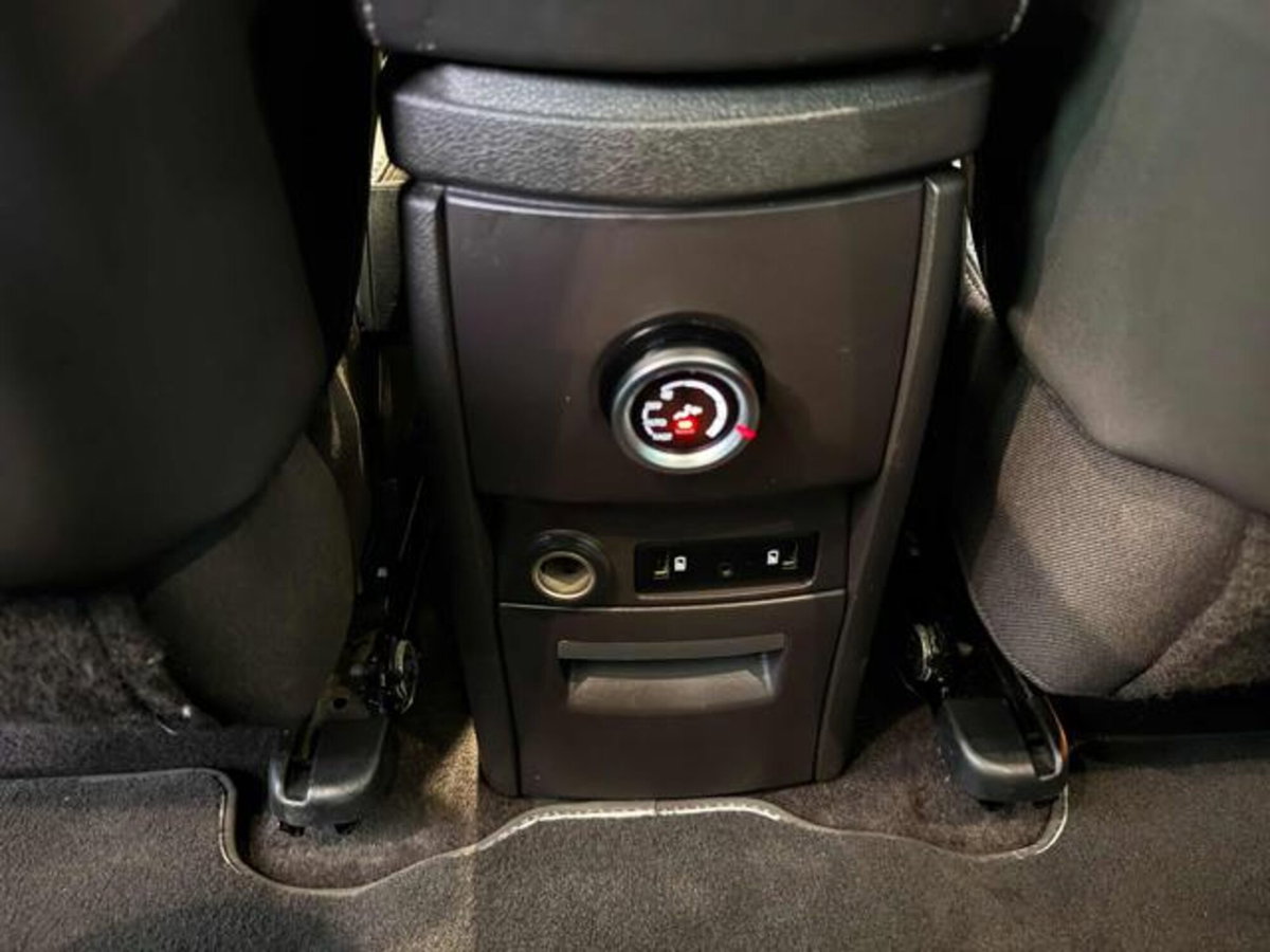 Renault Espace dCi 160CV EDC Energy Initiale Paris 4Control (18)