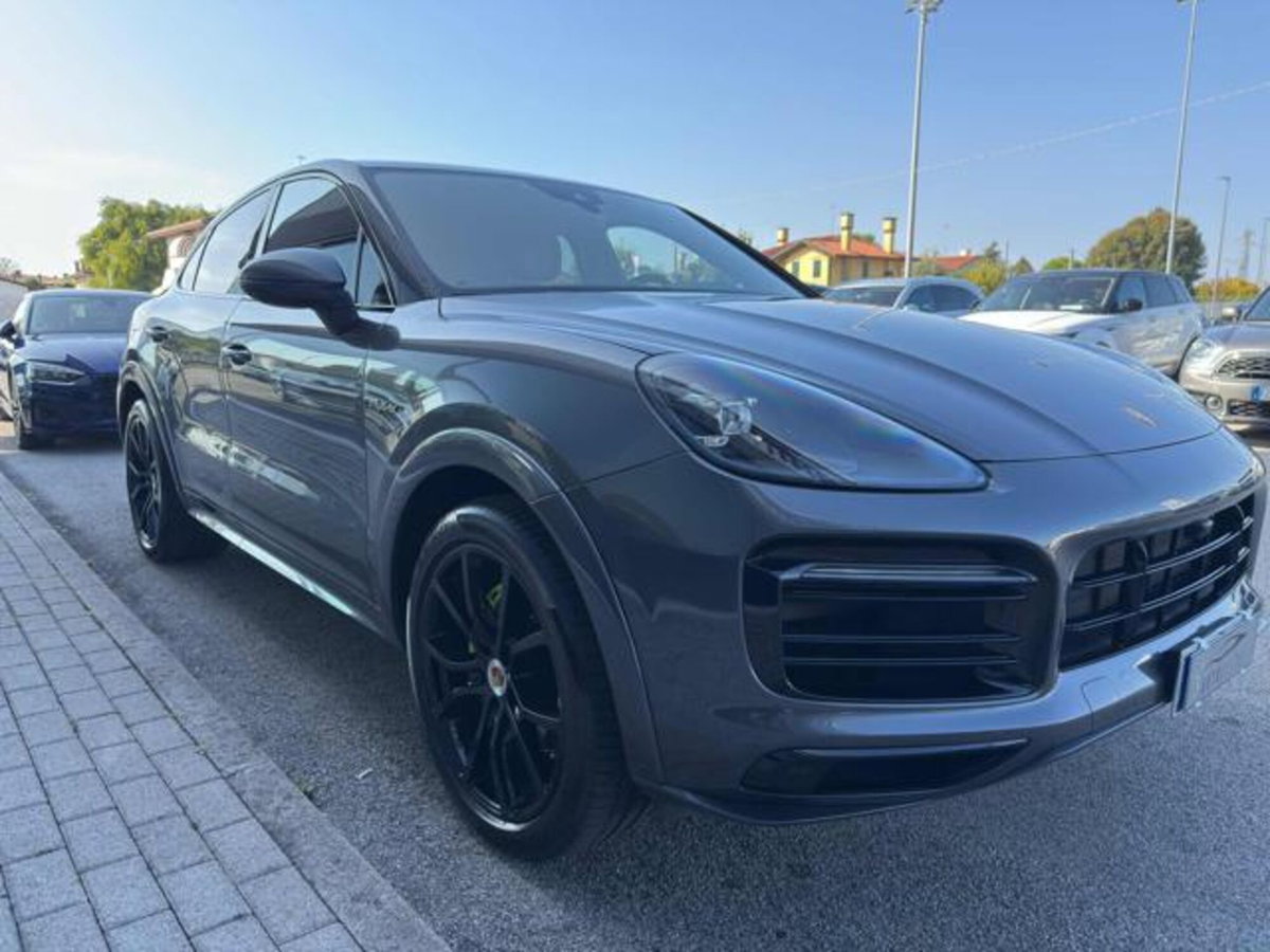Porsche Cayenne Coupé 3.0 V6 (3)
