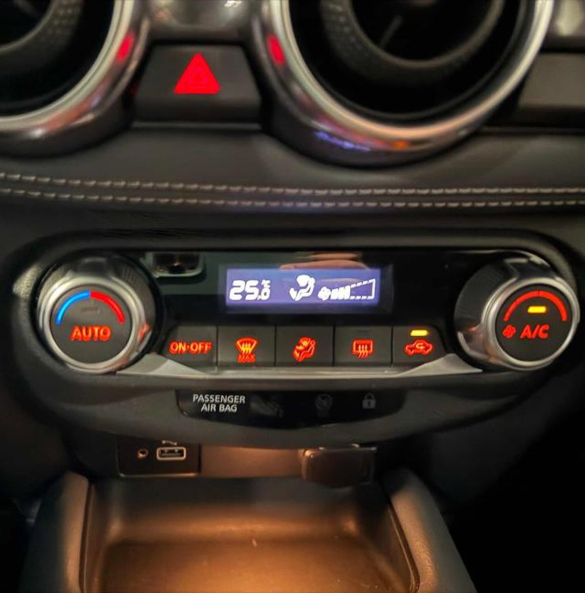 Nissan Juke 1.0 dig-t N-Connecta 114cv dct (13)