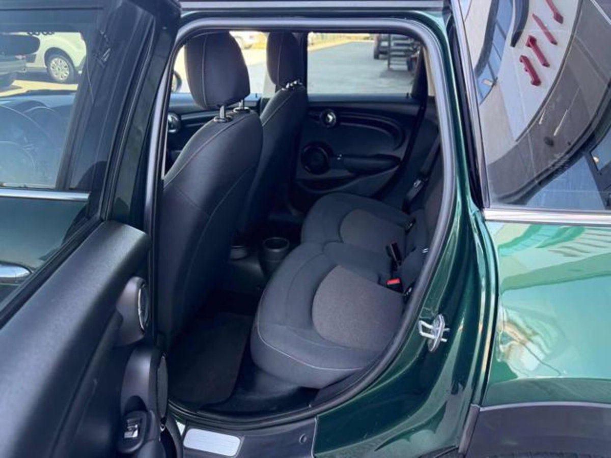MINI Mini 1.5 Cooper D Boost 5 porte (11)