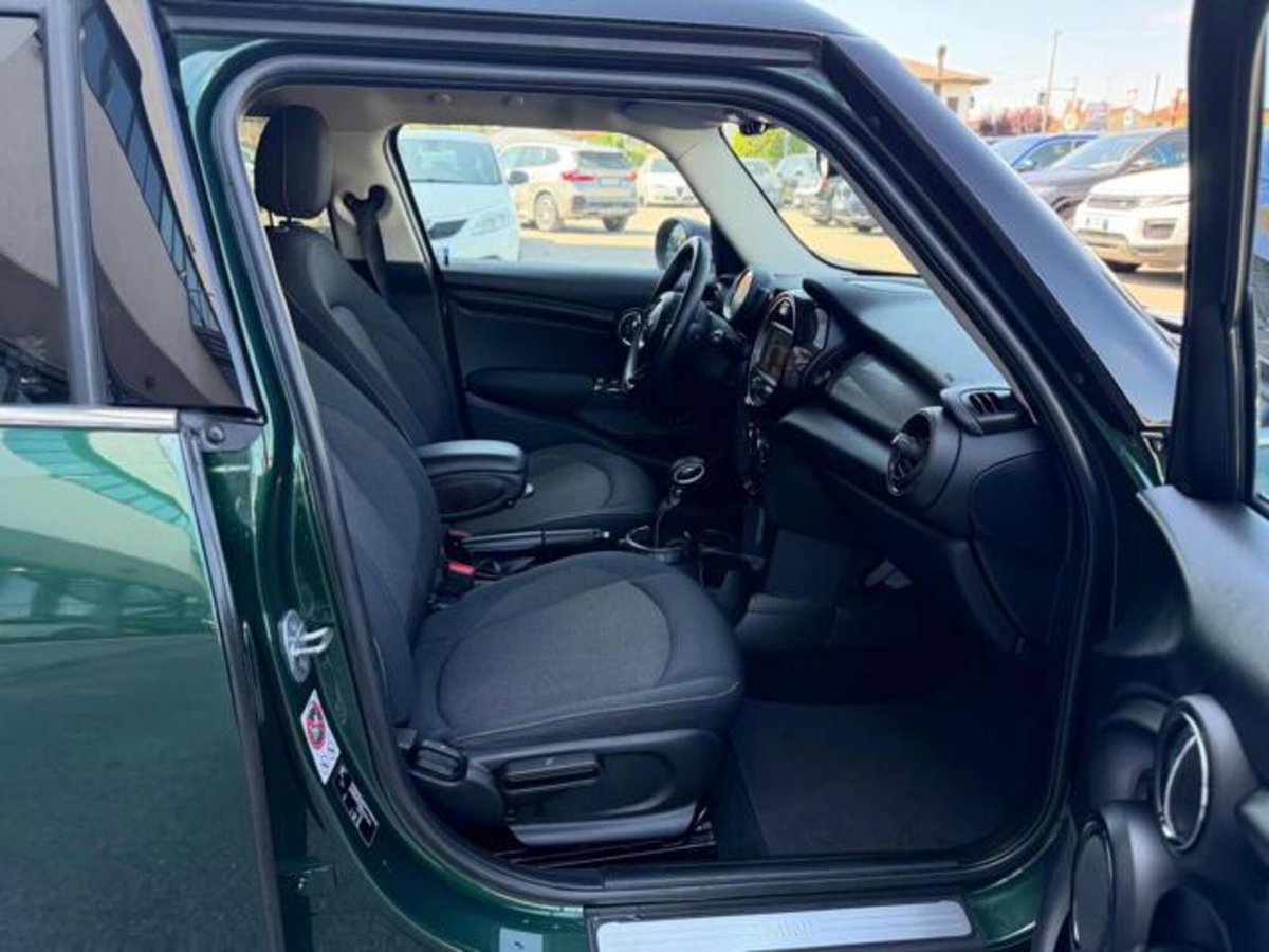 MINI Mini 1.5 Cooper D Boost 5 porte (12)