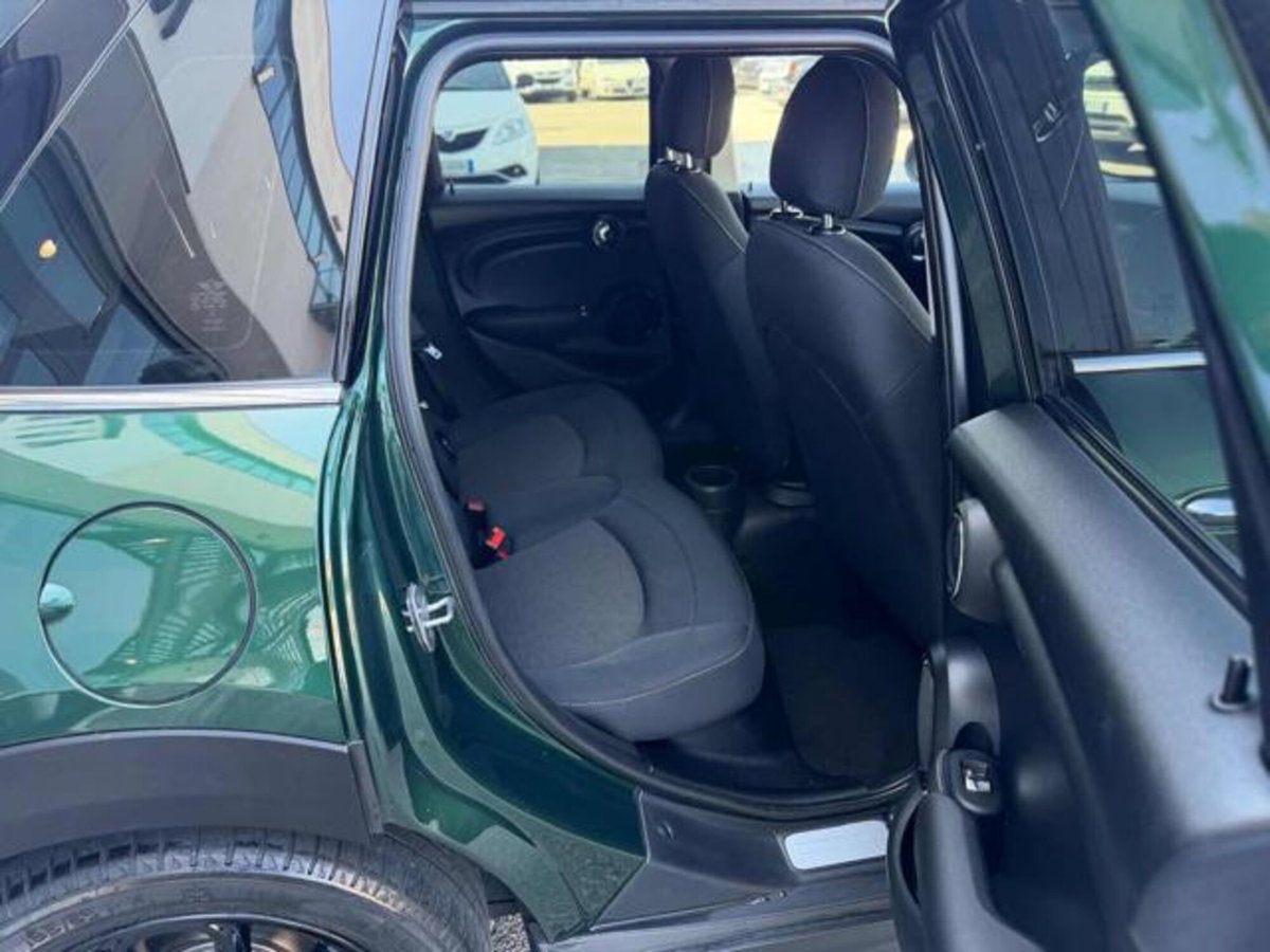 MINI Mini 1.5 Cooper D Boost 5 porte (13)