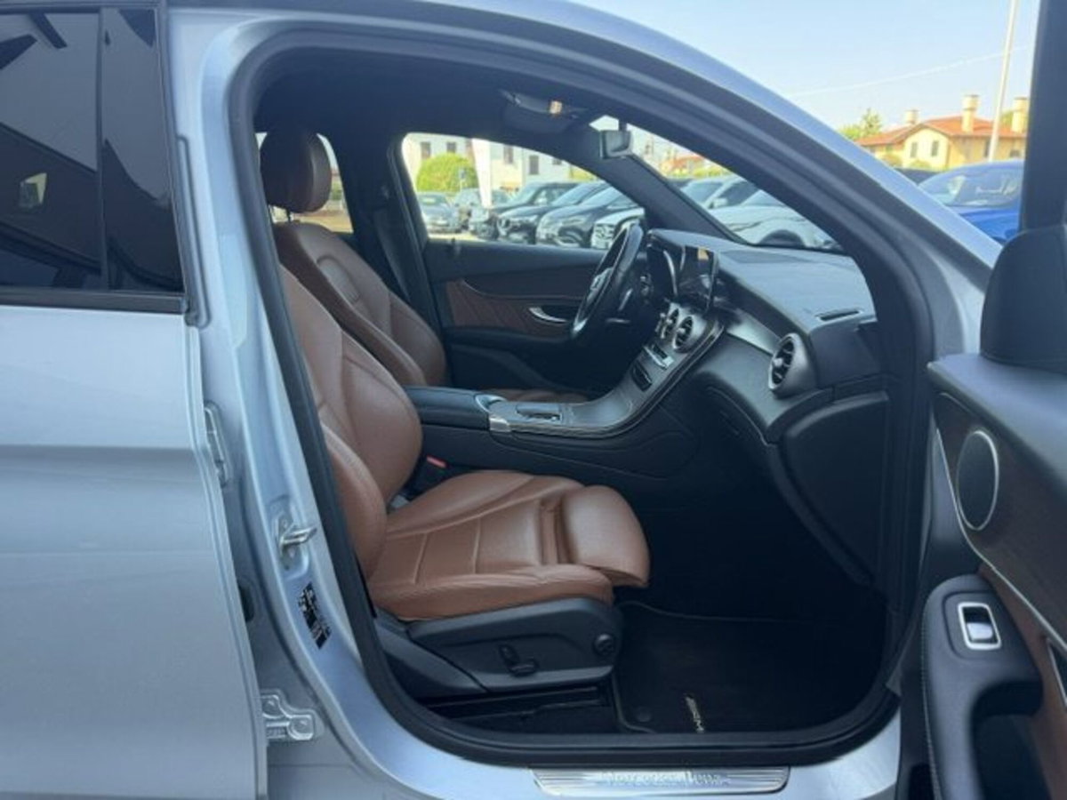 Mercedes-Benz GLC Coupé 220 d 4Matic Coupé Premium (17)