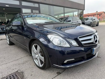 Mercedes-Benz Classe E Coupé 350 CDI Coupé BlueEFFICIENCY Avantgarde (3)
