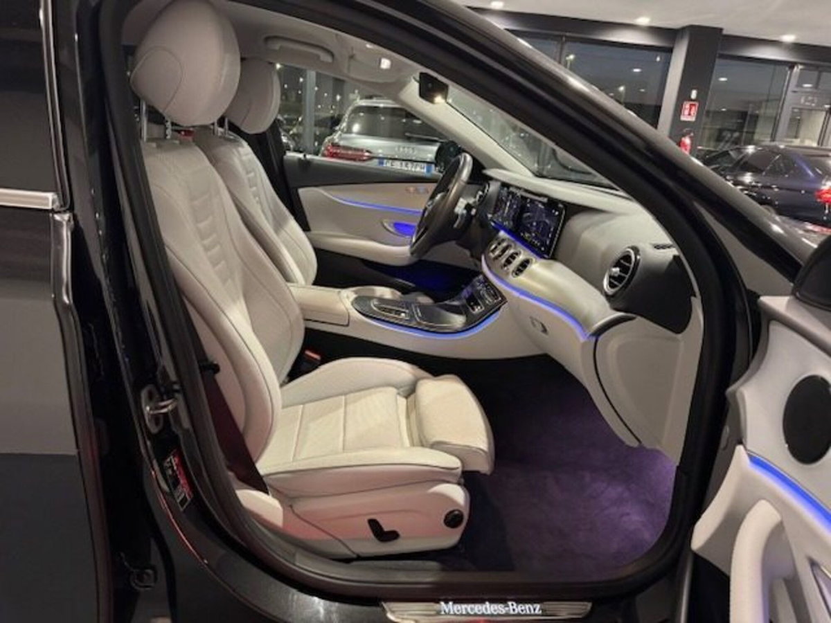 Mercedes-Benz Classe E 220 d 4Matic Auto Premium Plus (16)