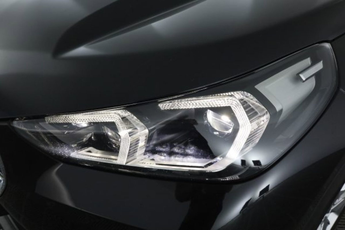 BMW X1 sDrive 18i Msport (9)