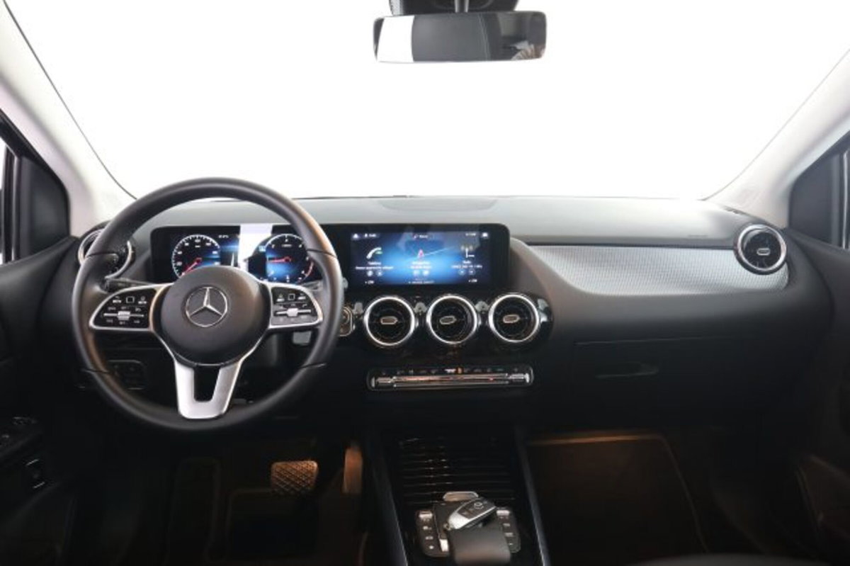 Mercedes-Benz CLA Shooting Brake 180 d Automatic Shooting Brake Sport (4)