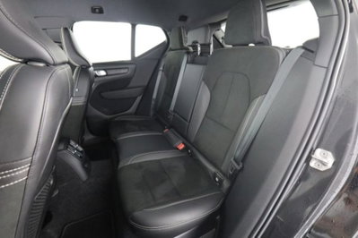 Volvo XC40 T4 Recharge Plug-in Hybrid R-design (3)