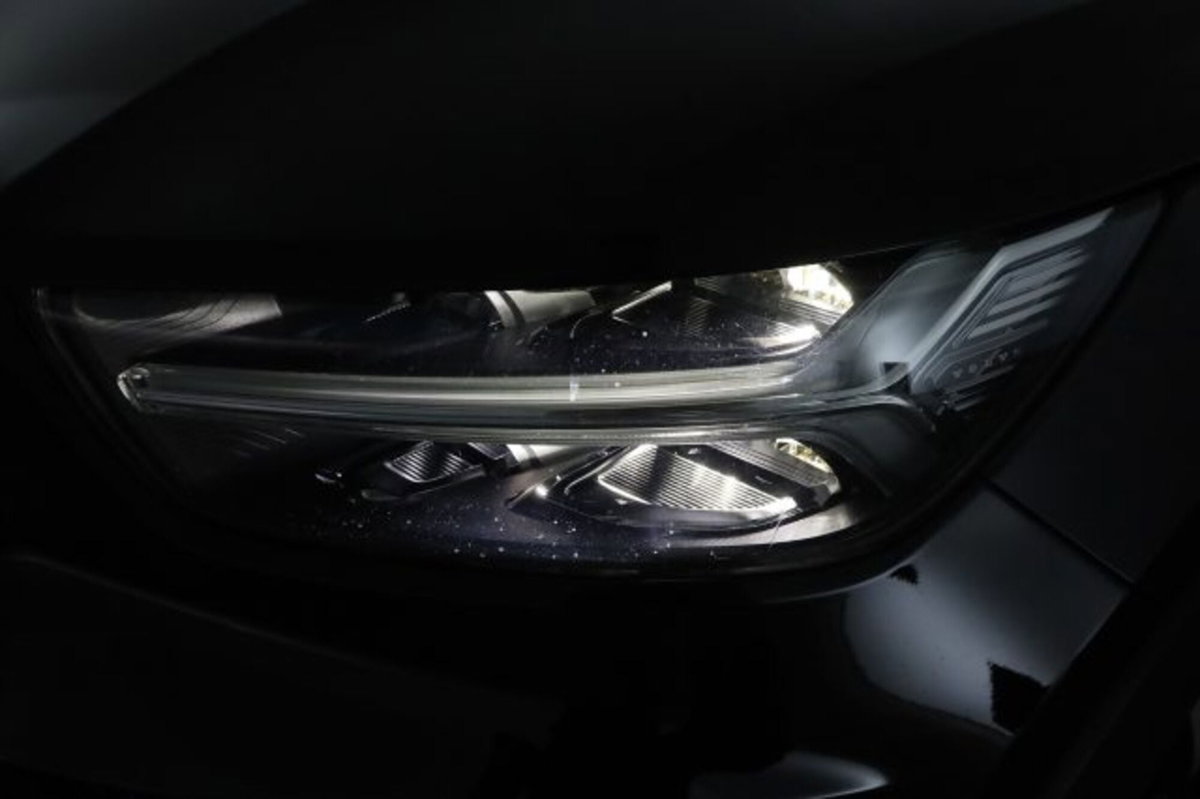 Volvo XC40 T4 Recharge Plug-in Hybrid R-design (9)