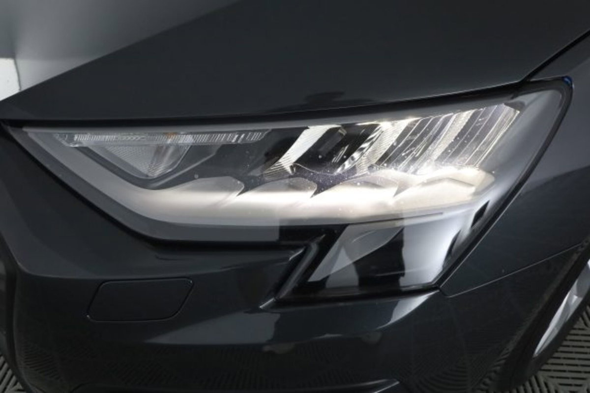 Audi A3 Sportback 30 TFSI Business (9)