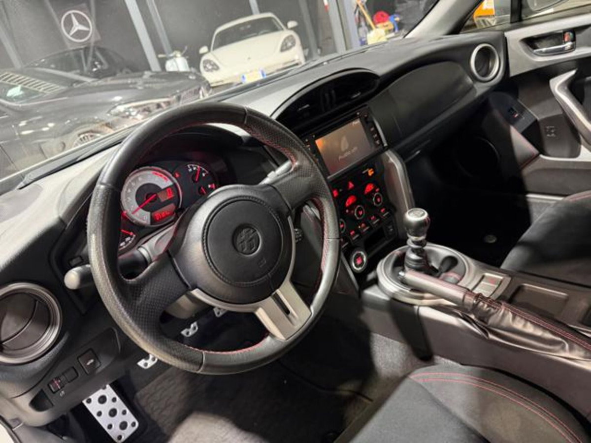 Toyota GT86 2.0 (12)