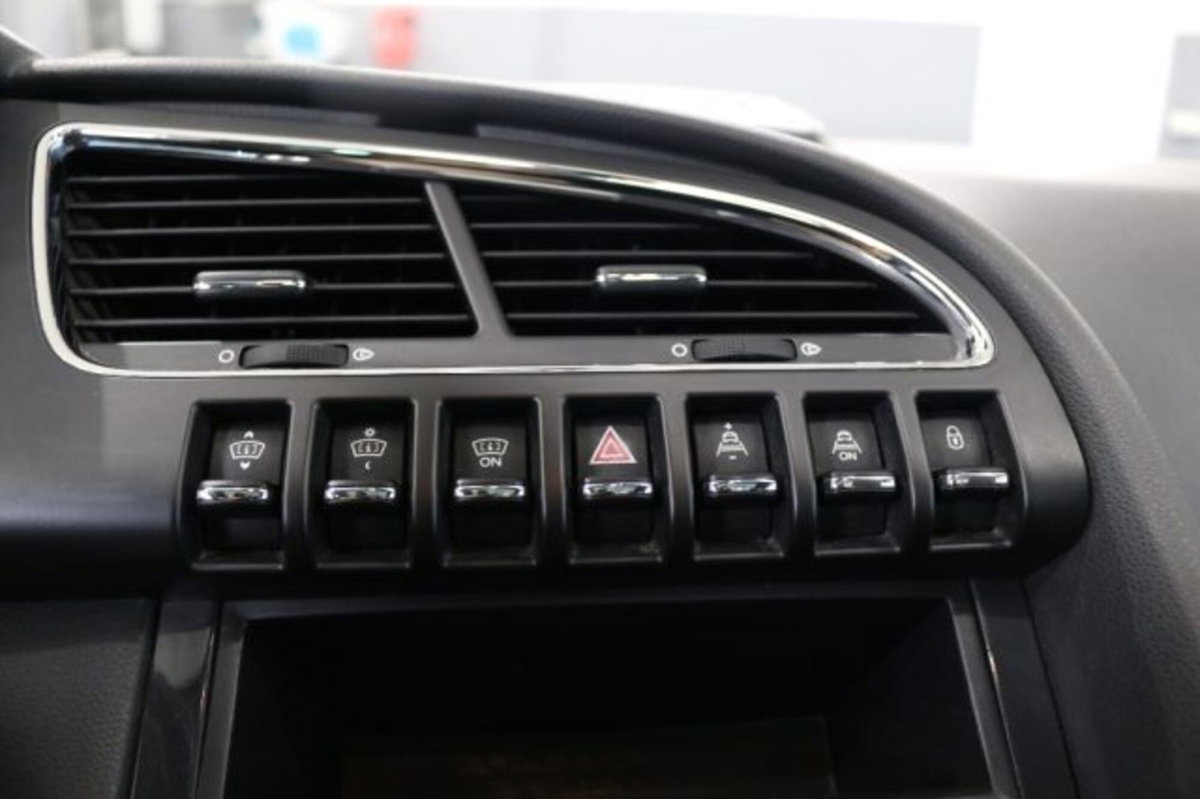 Peugeot 3008 2.0 HDi 150CV Business (15)