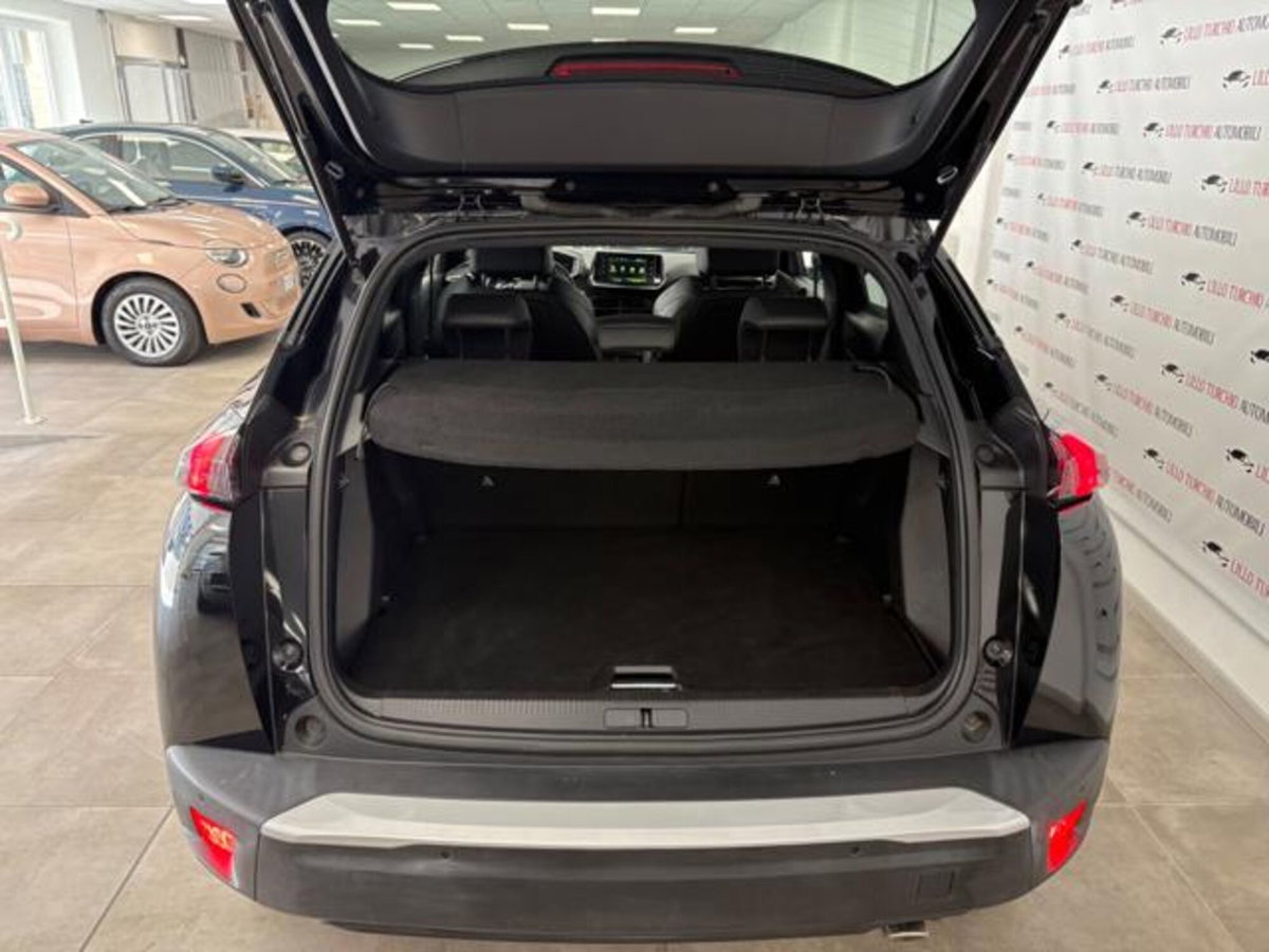 Peugeot 2008 BlueHDi 130 S&S EAT8 GT Pack (19)