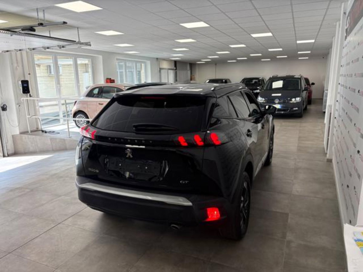Peugeot 2008 BlueHDi 130 S&S EAT8 GT Pack (6)