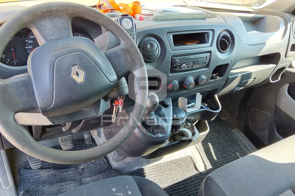 Renault Master Furgone T35 2.3 dCi/150 PM-TM Furgone E5 (9)