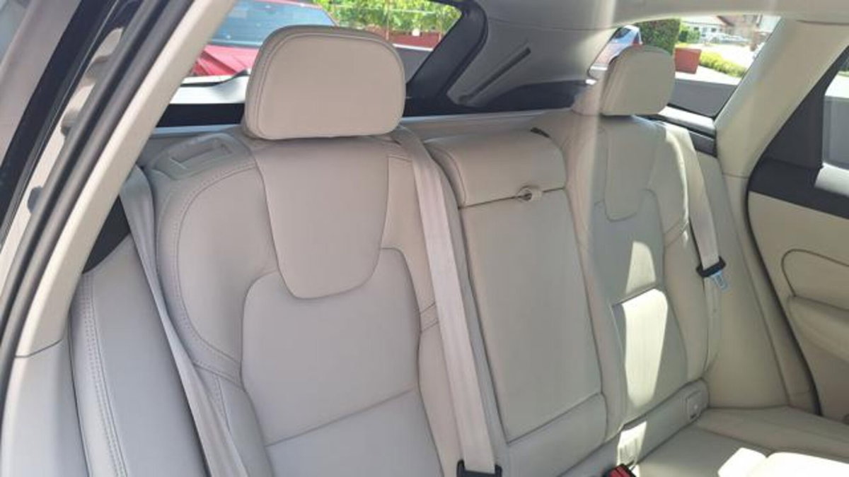 Volvo XC60 B4 (d) AWD automatico Plus Bright N1 (8)