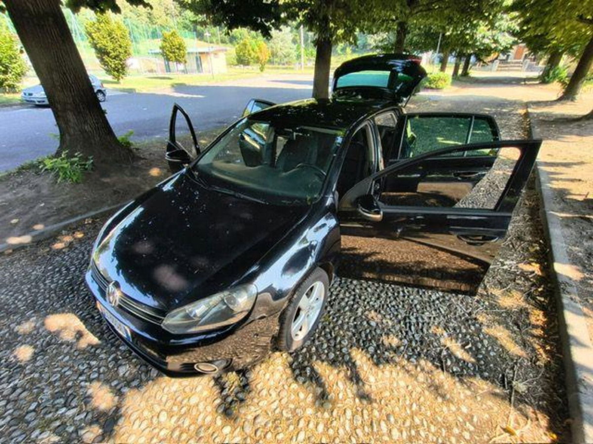Volkswagen Golf 2.0 TDI 140CV DPF 5p. Comfortline (11)