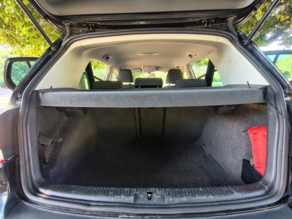 Volkswagen Golf 2.0 TDI 140CV DPF 5p. Comfortline (18)