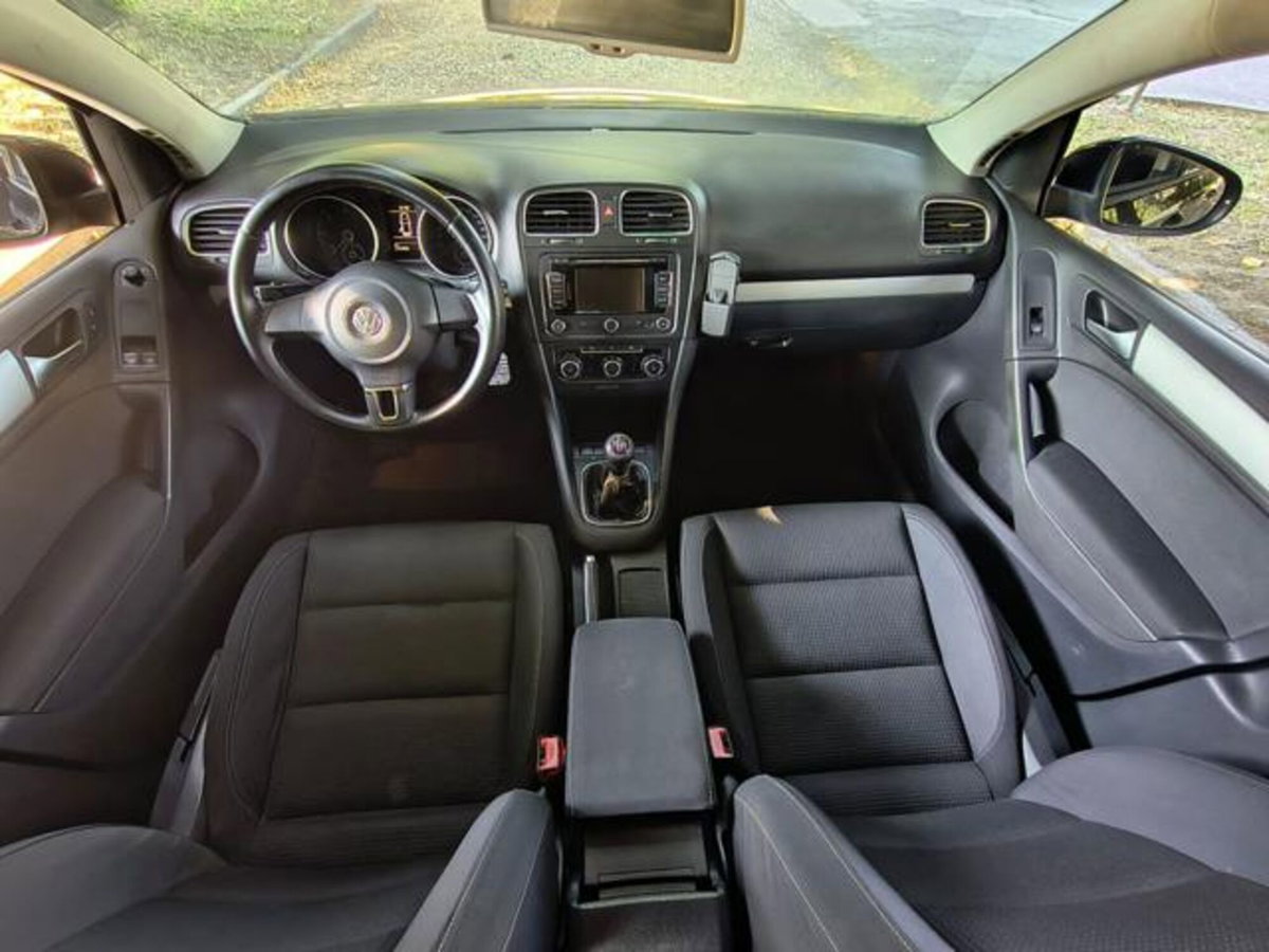 Volkswagen Golf 2.0 TDI 140CV DPF 5p. Comfortline (19)
