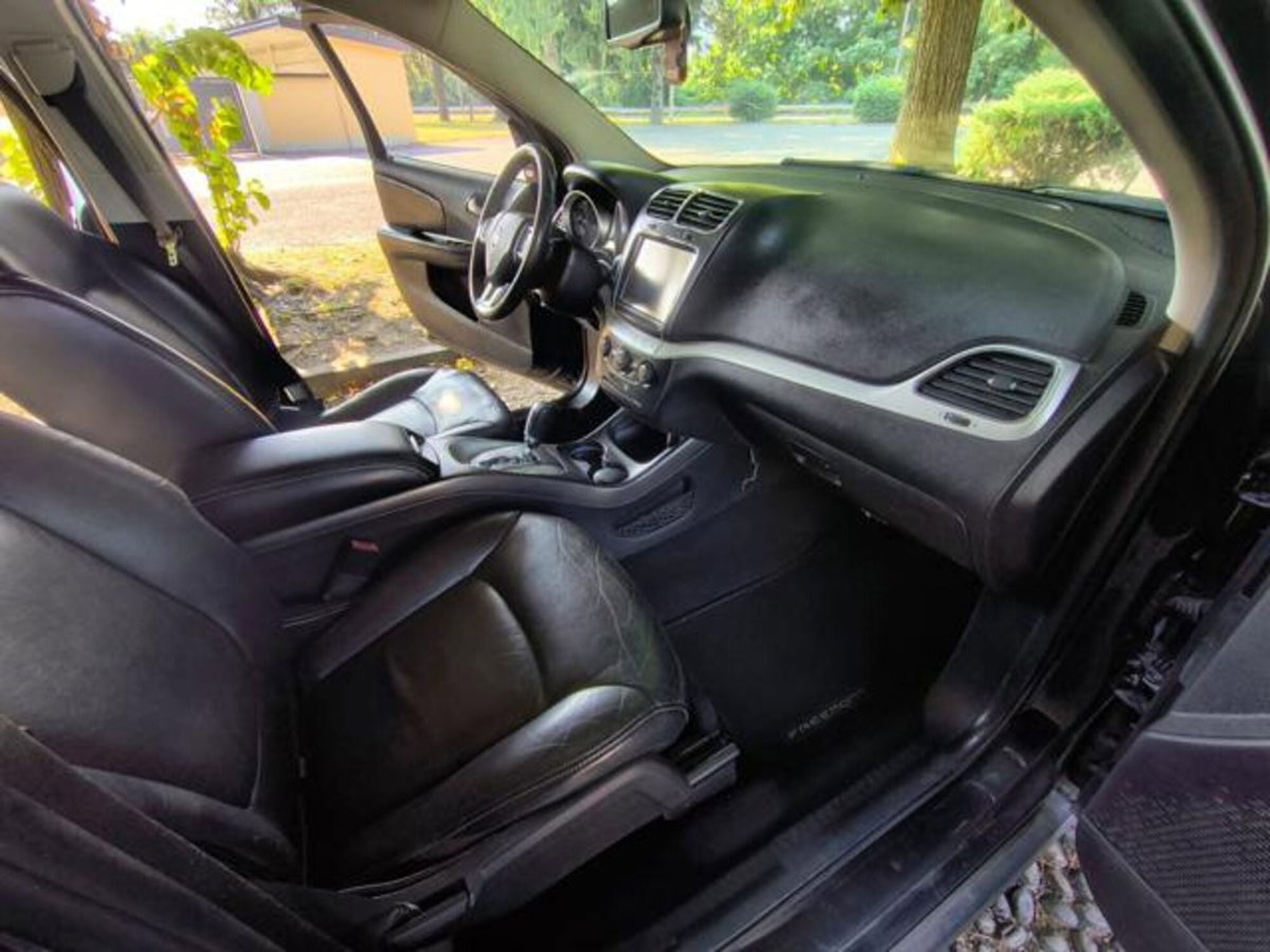 Fiat Freemont 2.0 Mjt 170 CV 4x4 Automatica Lounge (12)