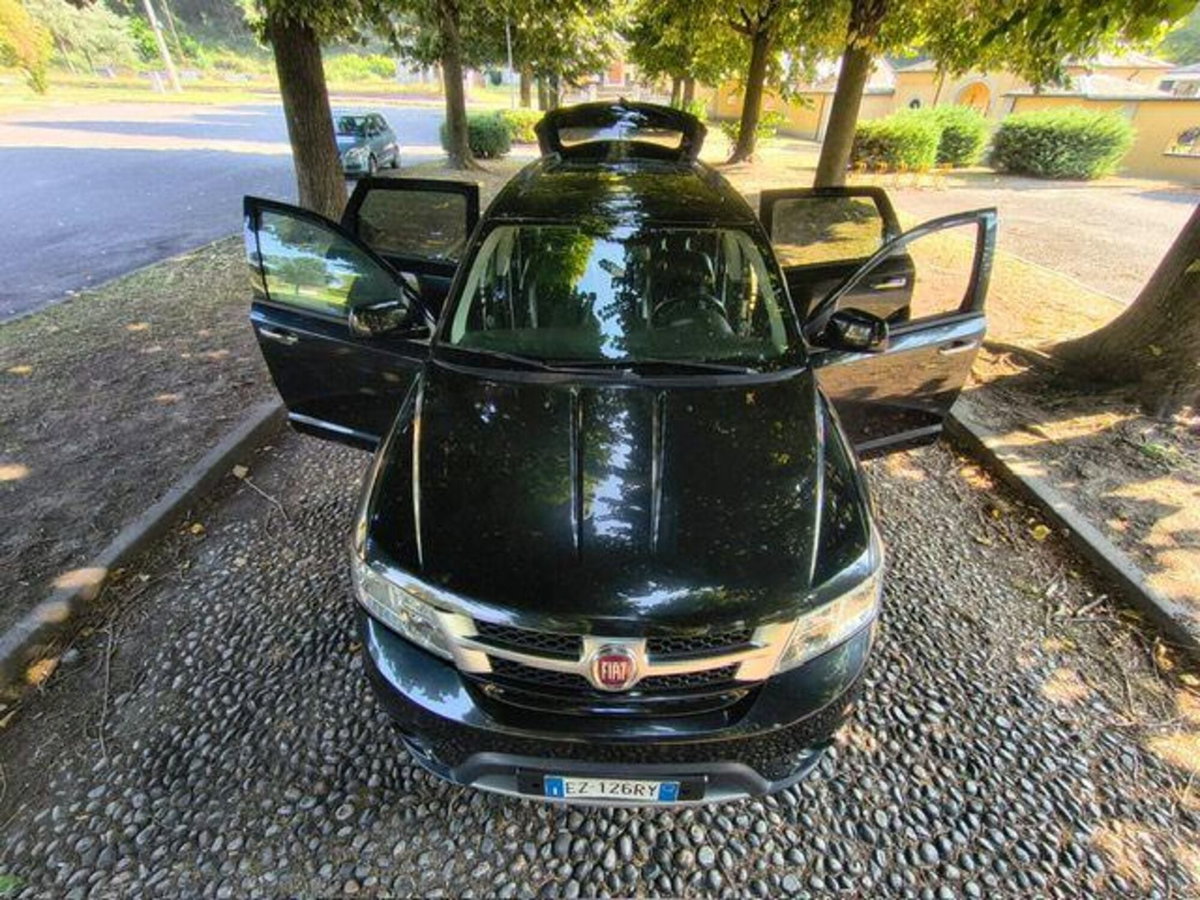 Fiat Freemont 2.0 Mjt 170 CV 4x4 Automatica Lounge (9)