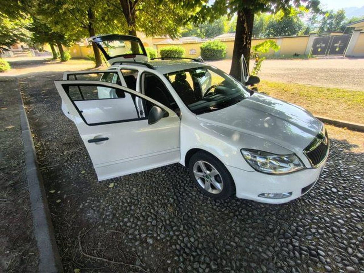 Skoda Octavia Station Wagon 1.6 TDI CR F.AP. Wagon Comfort (16)