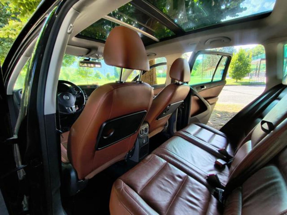 Volkswagen Tiguan 2.0 TDI DPF 4MOTION DSG R-Line (14)