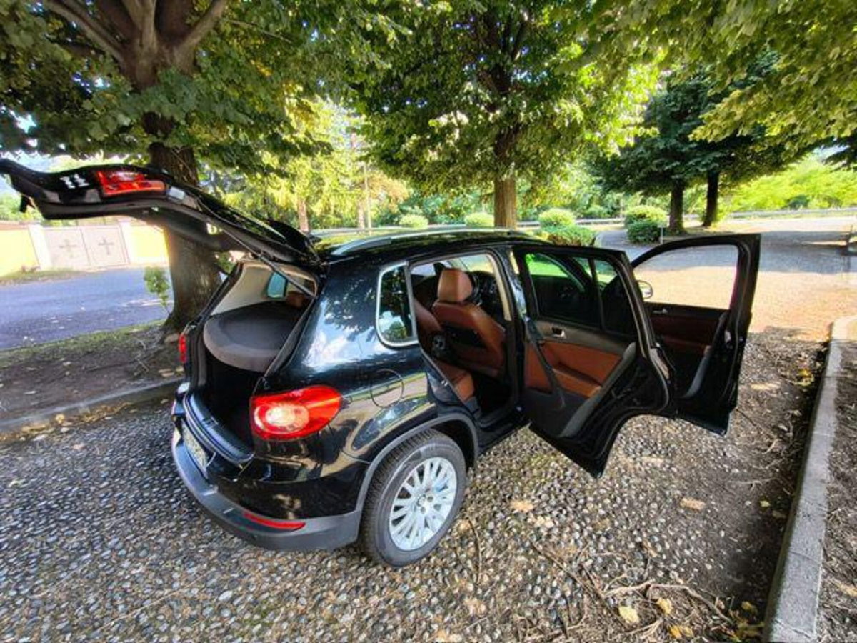 Volkswagen Tiguan 2.0 TDI DPF 4MOTION DSG R-Line (19)