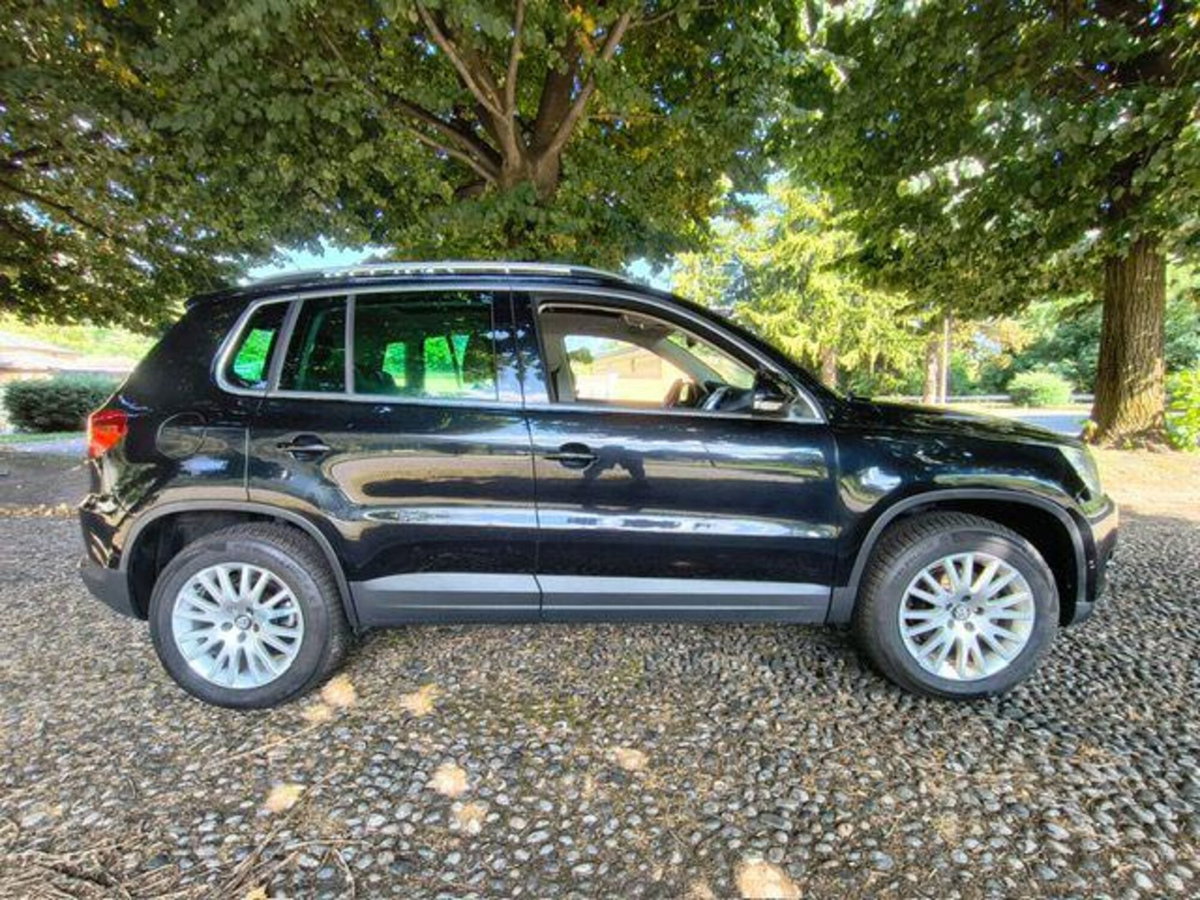 Volkswagen Tiguan 2.0 TDI DPF 4MOTION DSG R-Line (3)