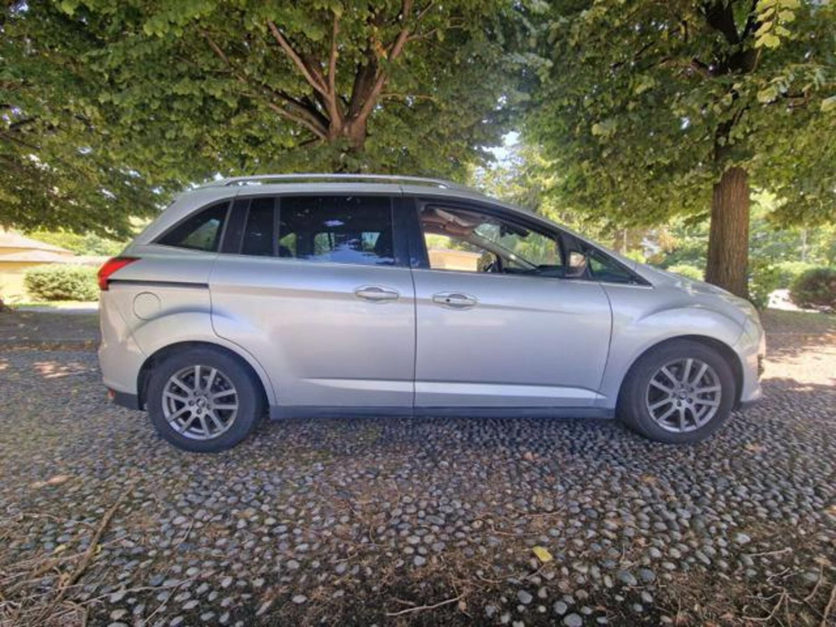 Ford C-Max 1.6 TDCi 115CV Titanium (10)