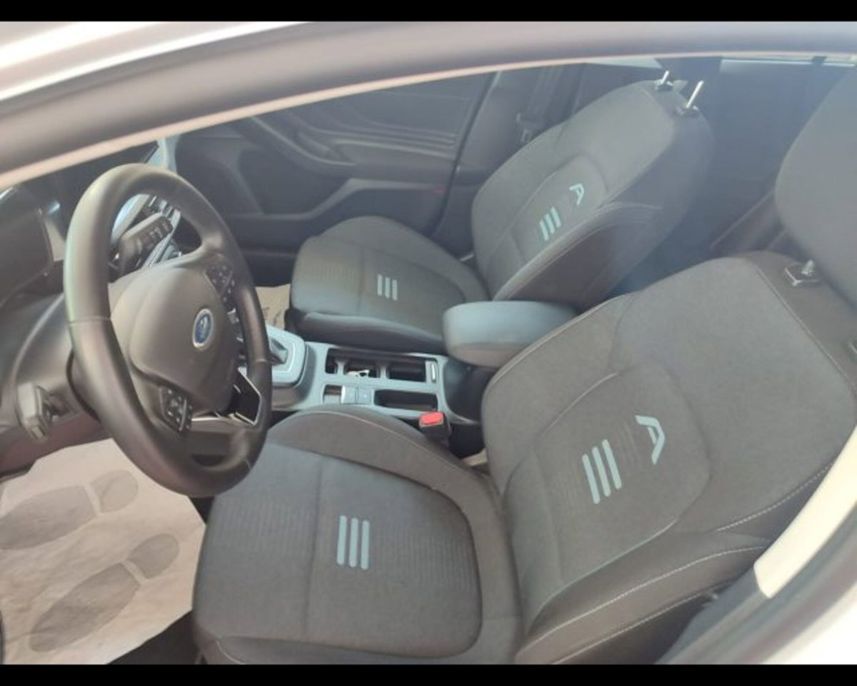 Ford Focus 1.0 EcoBoost Hybrid 125 CV Powershift 5p. Active X (20)