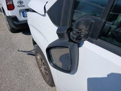 Toyota Proace City Verso City Verso 1.5D 100 CV S&S Short D Luxury (11)