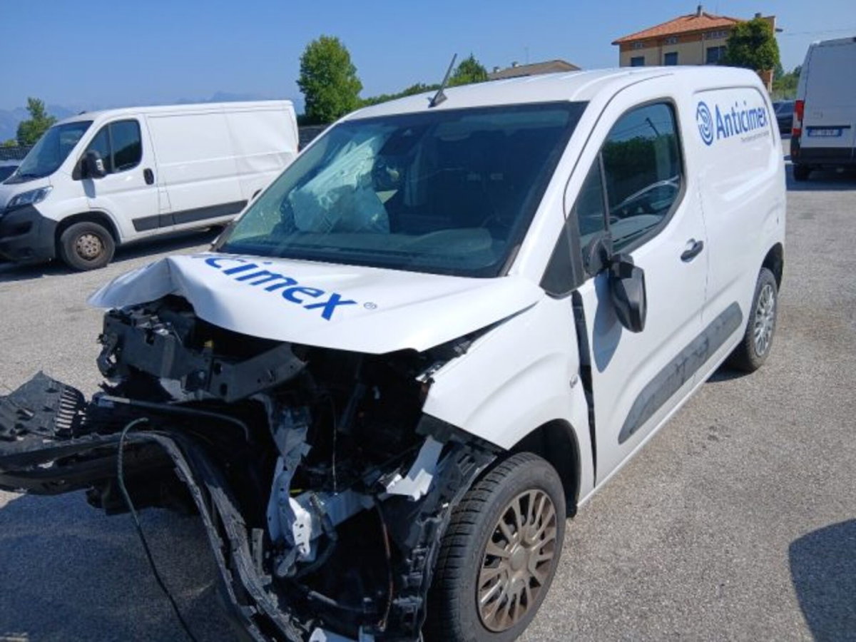 Toyota Proace City Verso City Verso 1.5D 100 CV S&S Short D Luxury (5)
