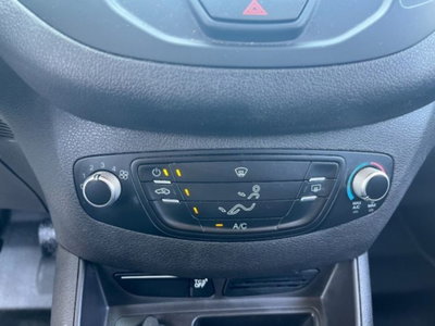Ford Transit Courier 1.5 TDCi 75CV  Entry (13)