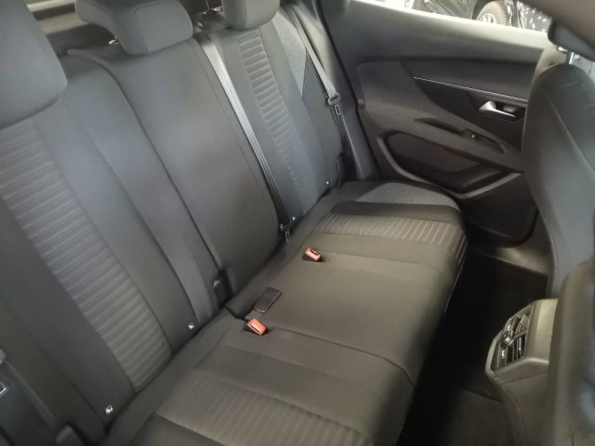 Peugeot 3008 PureTech Turbo 130 S&S Active Pack (13)