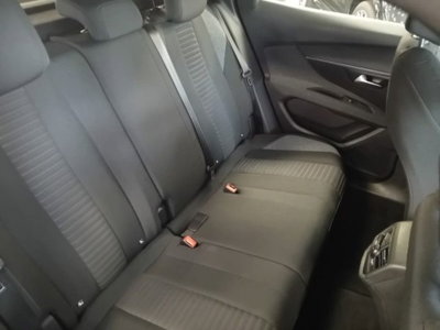 Peugeot 3008 PureTech Turbo 130 S&S Active Pack (13)