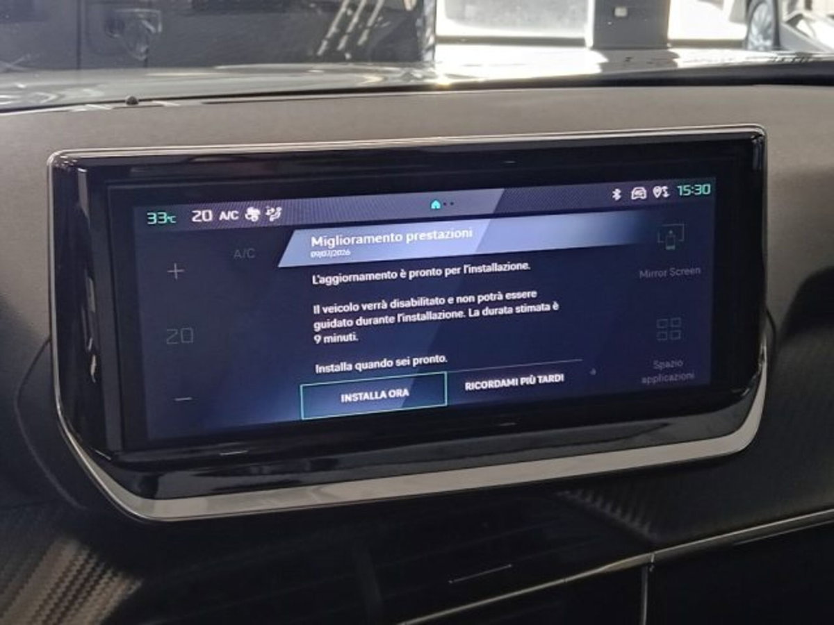 Peugeot 2008 PureTech 100 S&S Allure (17)