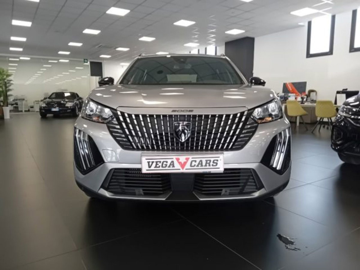 Peugeot 2008 PureTech 100 S&S Allure (2)