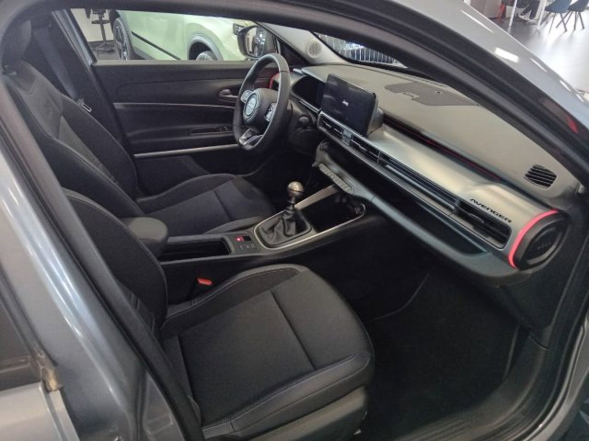 Jeep Avenger 1.2 turbo Summit fwd 100cv (13)