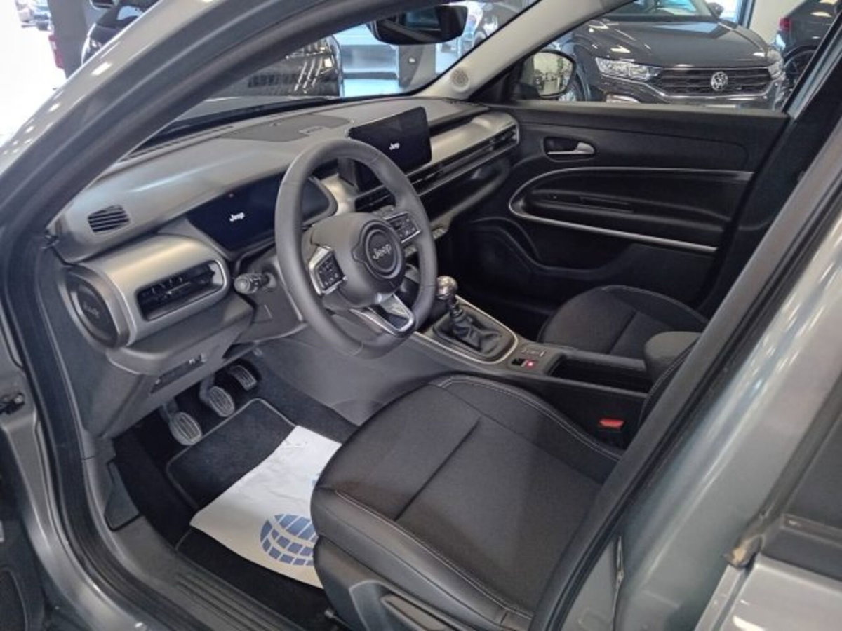 Jeep Avenger 1.2 turbo Summit fwd 100cv (6)