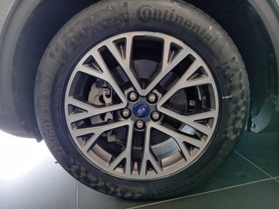 Ford Kuga 2.5 Plug In Hybrid 225 CV CVT 2WD Titanium (5)