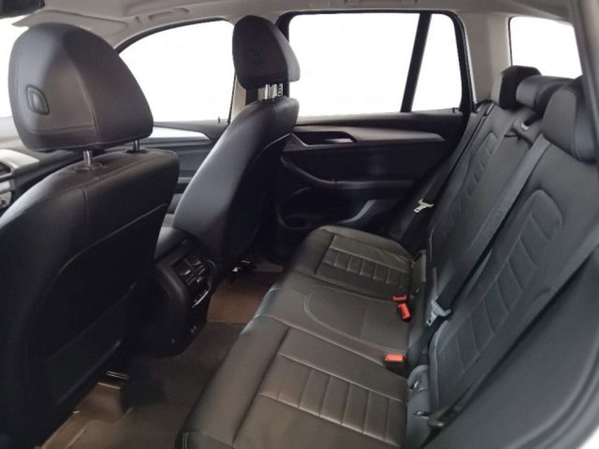 BMW X3 xDrive20d 48V Business Advantage (11)