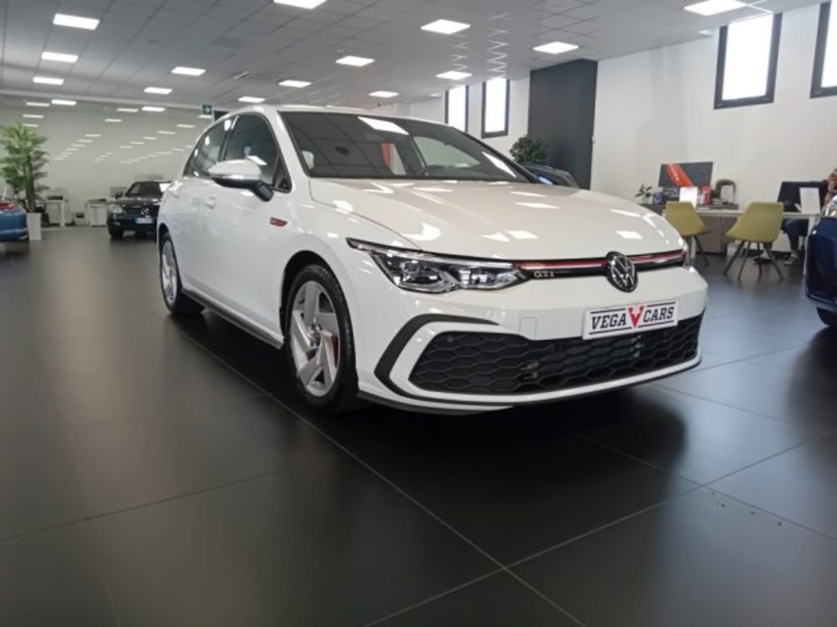 Volkswagen Golf 2.0 TSI GTI DSG (3)