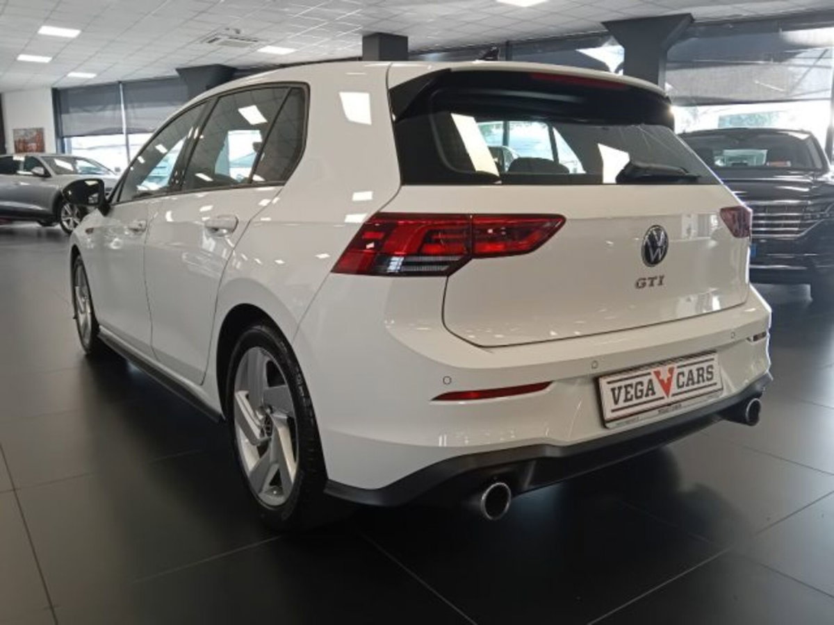 Volkswagen Golf 2.0 TSI GTI DSG (7)