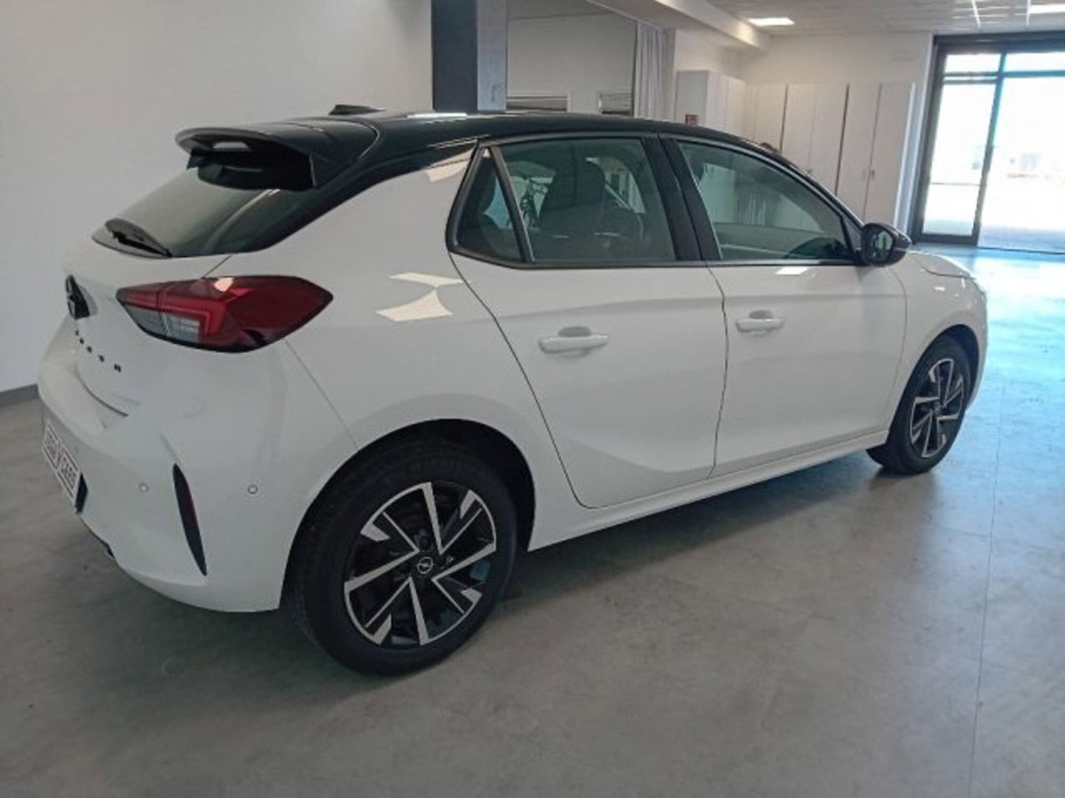 Opel Corsa 1.2 100 CV GS Line (4)