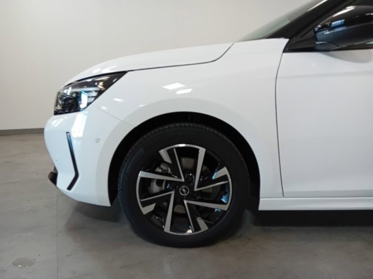 Opel Corsa 1.2 100 CV GS Line (7)
