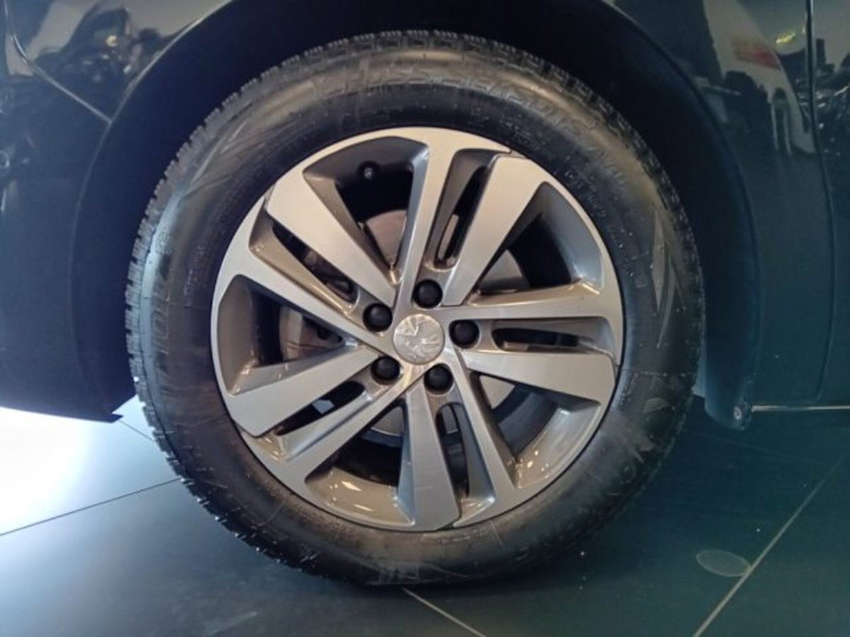 Peugeot Traveller BlueHDi 180 S&S EAT8 Long Allure (5)