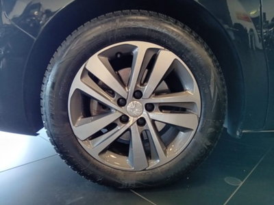 Peugeot Traveller BlueHDi 180 S&S EAT8 Long Allure (5)