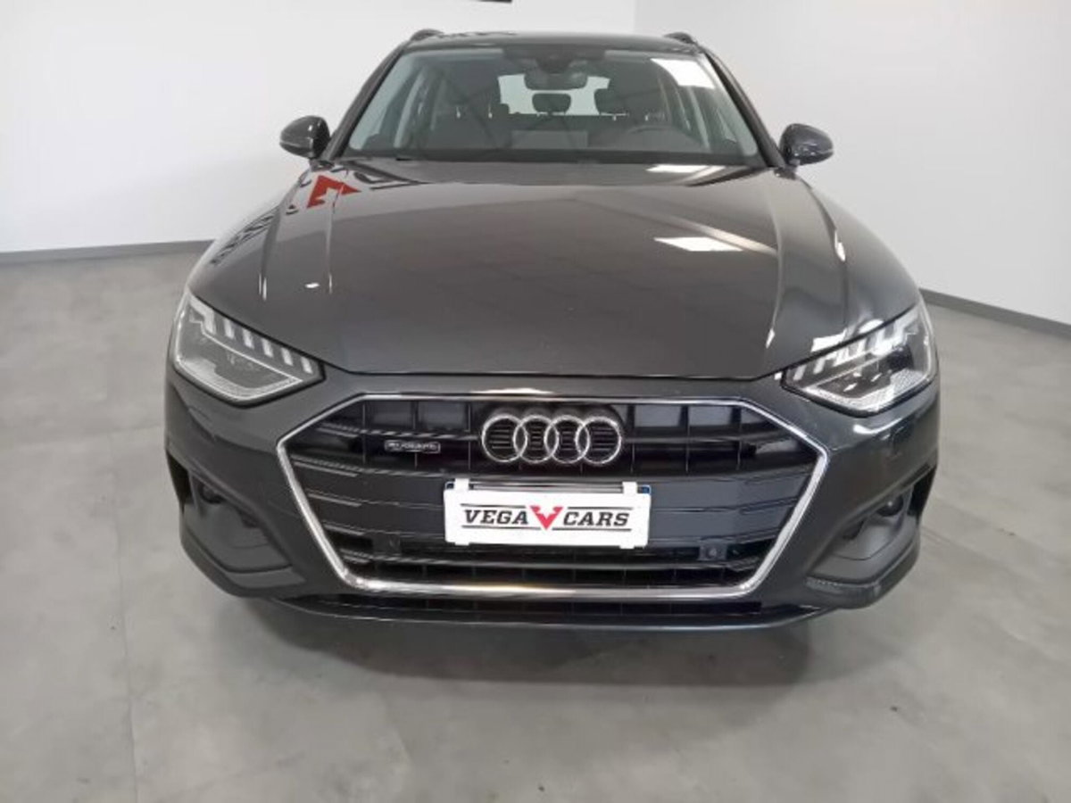 Audi A4 Avant 40 TDI quattro S tronic Business Advanced (2)