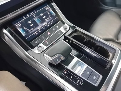 Audi Q8 Q8 55 TFSI quattro tiptronic Sport (17)